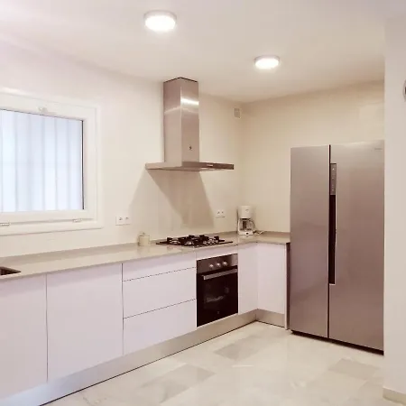 Anna Apartment *